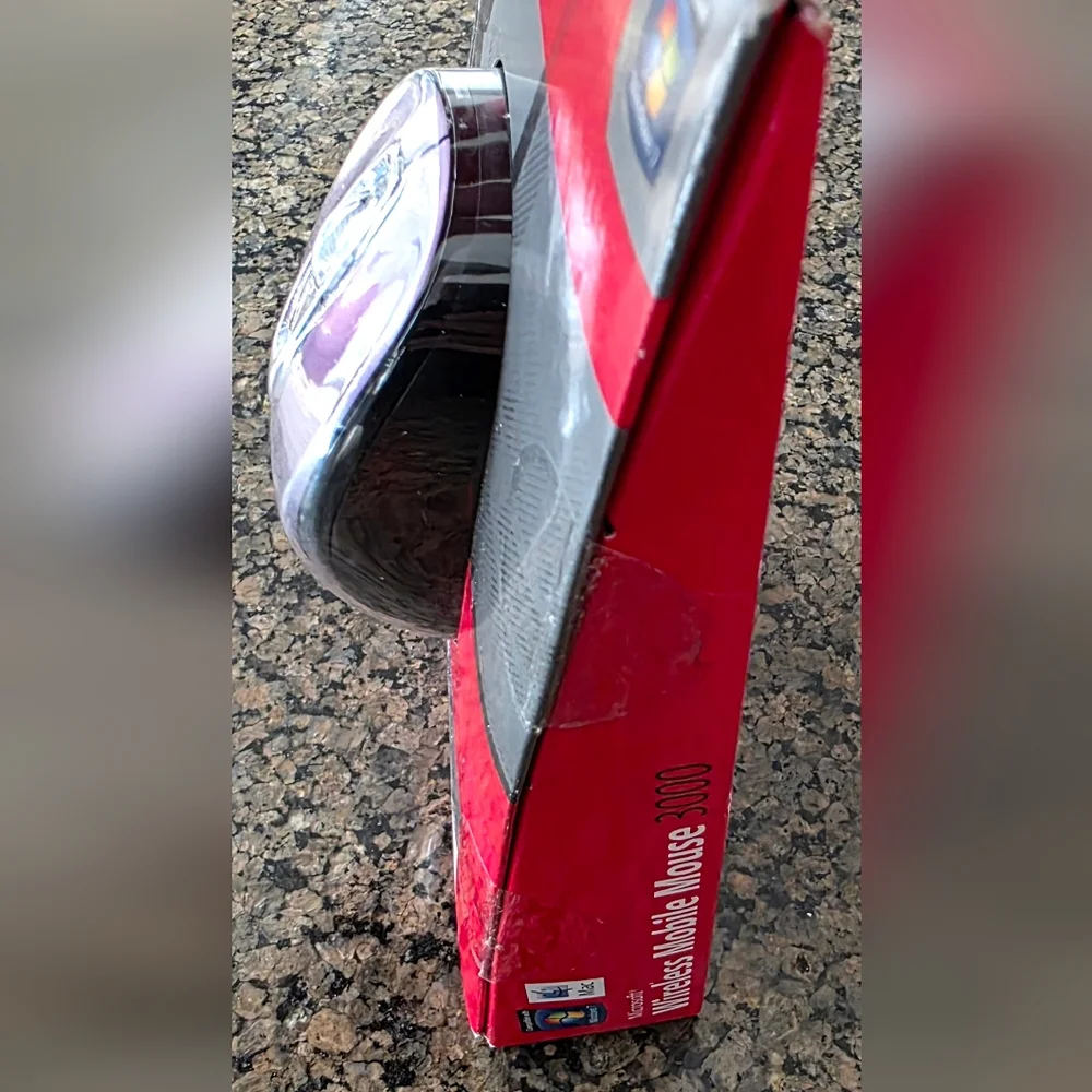 Microsoft Hardware Wireless Mouse 3000 Magenta Windows NEW In Box Sealed Rare